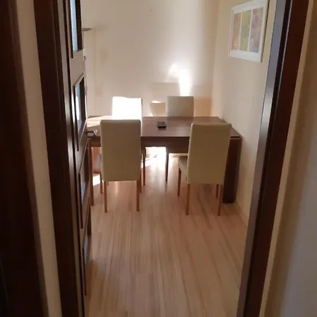 Apartman U Stadionu Apartment *