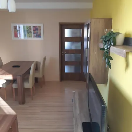 Apartman U Stadionu Apartment