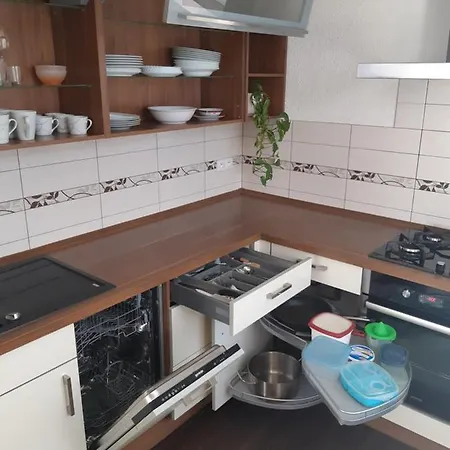 Apartman U Stadionu Apartment
